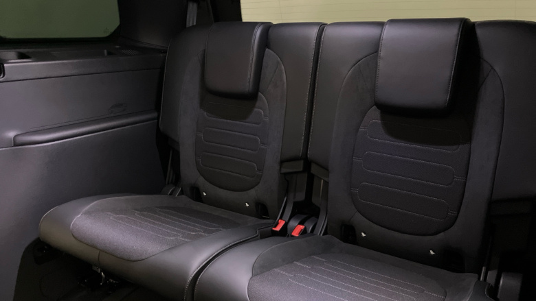 Volkswagen ID. Buzz 210kW Style Pro 86kWh 5dr LWB Auto [7 Seat] Electric Estate